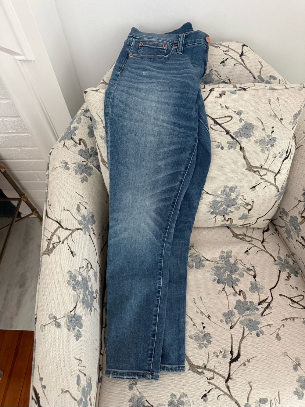 JCREW 8" toothpick jean in Horseshoe Wash Size 29 NWT